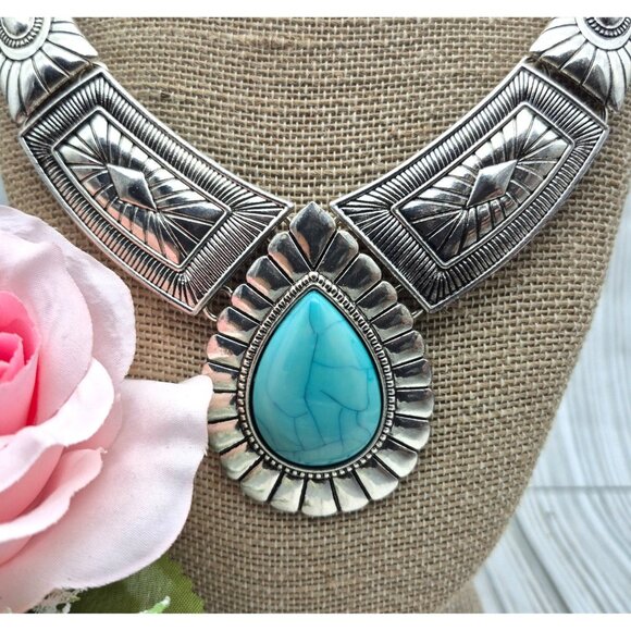 NWOT Silver Tone & Faux Turquoise Teardrop Bib Collar Necklace Southwestern 22" - Picture 4 of 10